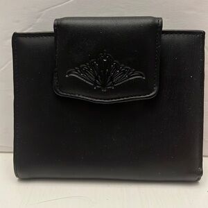 Buxton Leather Wallet Velvet Touch Cowhide Card Holder